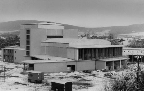 Der Neubau des Theaters Hameln 1953